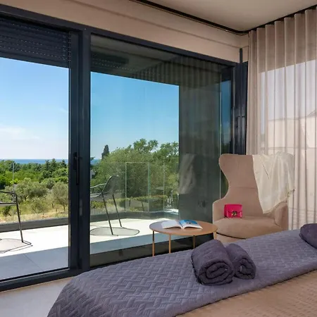 Mare Exclusive Comfortable Holiday Villa *